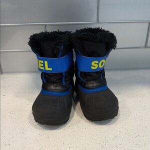 Sorel Black and Blue Kids' Snow Boots size 7 toddler